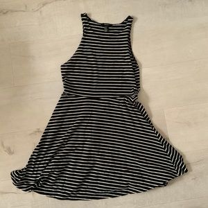 FOREVER 21 BLACK AND WHITE SKATER DRESS